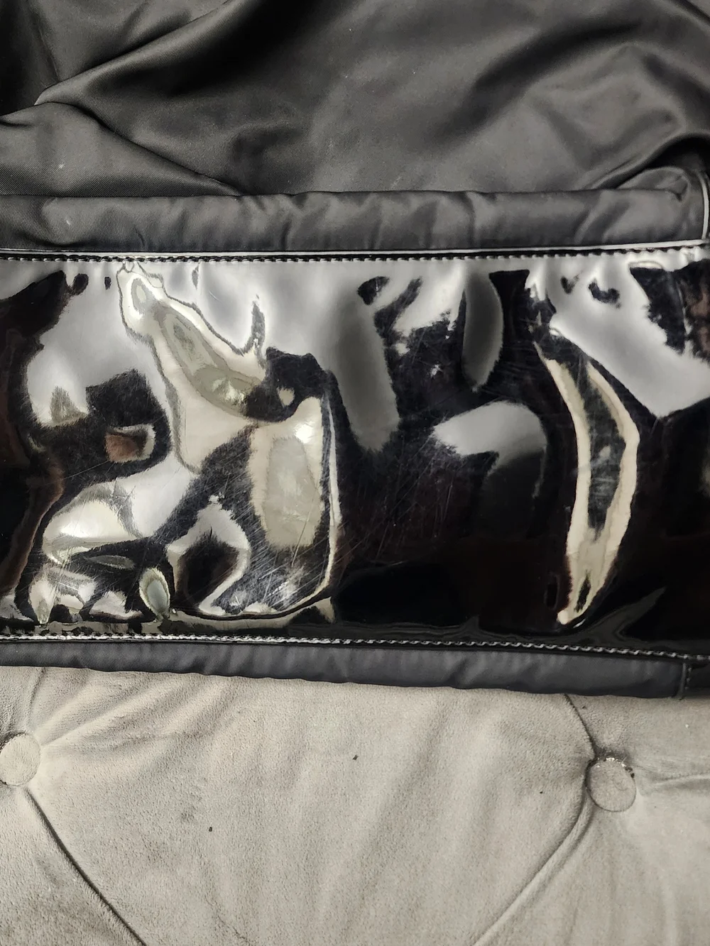 Tory Burch Black Patent Logo Tote Detail - Great Condition - Clean Inside - Picture 6 of 11
